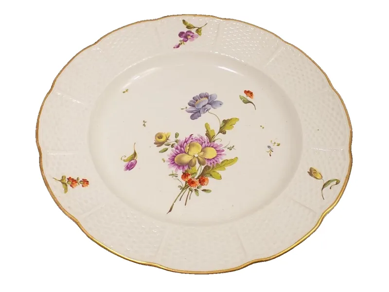 Antiker Teller mit Blumenmuster Porzellan Goldrand Ludwigsburg um 1759-1762