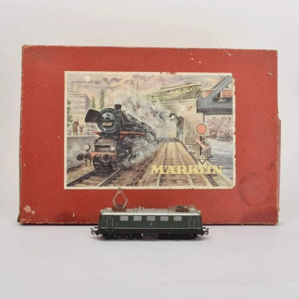 Märklin Zugpackung 3134 E-Lokomotive 3034 E 41024 grün Spur H0 drei D-Zug Wagen