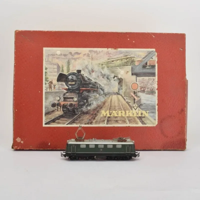 Märklin Zugpackung 3134 E-Lokomotive 3034 E 41024 grün Spur H0 drei D-Zug Wagen