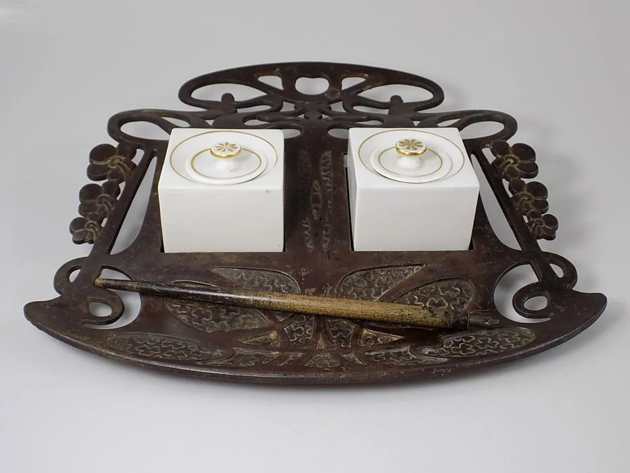 Historismus Bronze Tintenfaß Schreibtischgarnitur Inkwell KPM Berlin Porzellan