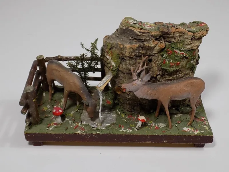 Antike Rarität Erzgebirge Diorama Rotwild an Tränke Masse Holz Waldzene 20.Jhd