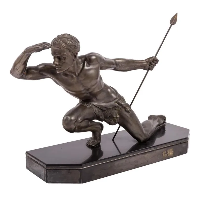 Top Art Deco Figur Krieger Jäger patiniert Marmorsockel J.De Roncourt Metallguss