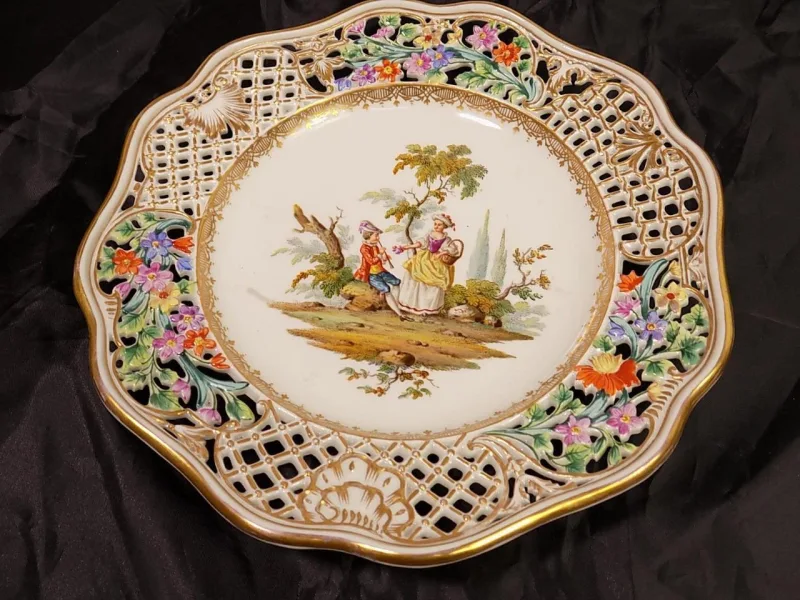 Antiker Meissen Durchbruch Teller Galante Zene Floral Porzellan Watteaumalerei