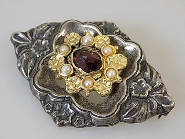 JUGENDSTIL BROSCHE MIT STEIN PERLEN 925er SILBER FEIN VERZIERT FLORAL 20.JHD