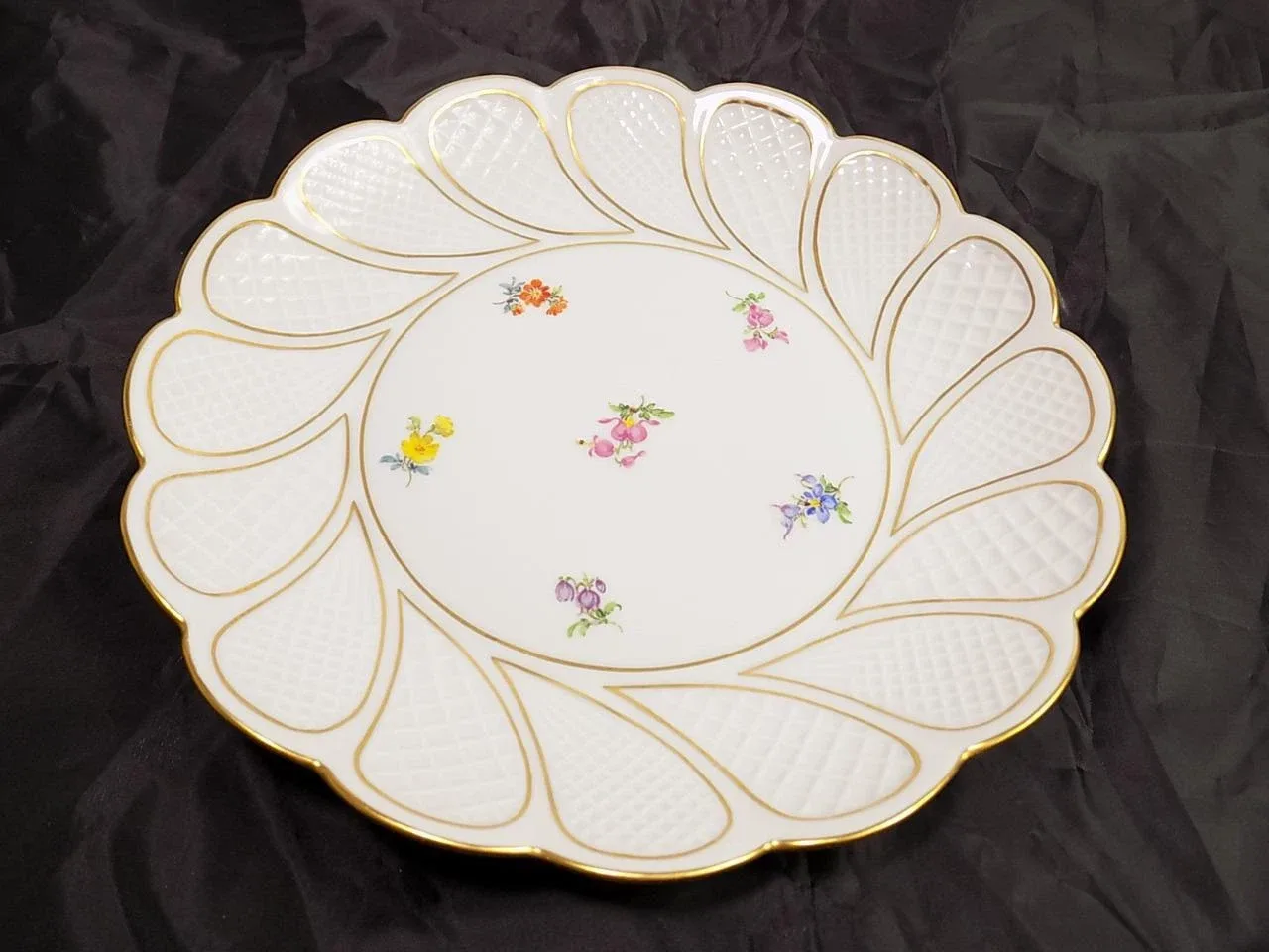 Antiker Meissen Teller Blumen Bouquet Porzellan Goldrand 20.Jhd