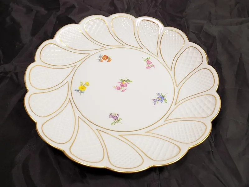 Antiker Meissen Teller Blumen Bouquet Porzellan Goldrand 20.Jhd