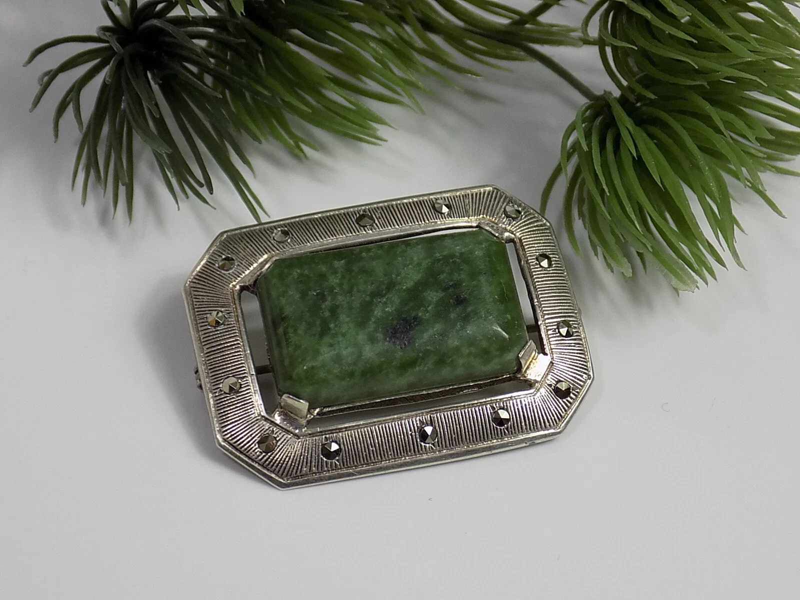 Vintage Jugendstil Brosche 835er Silber Grüner Stein Jade Markasiten Floral