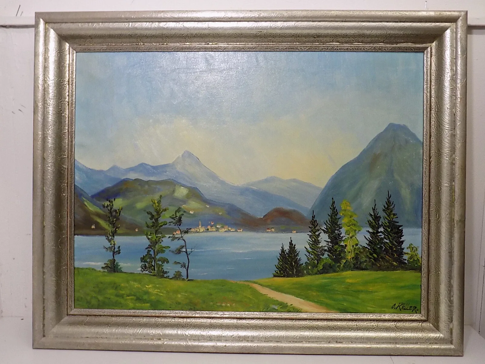 RARE GROßES ÖLGEMÄLDE LANSCHAFT DORF SEE ÖLBILD LEINE SIGN. HOLZRAHMEN 20.JHD