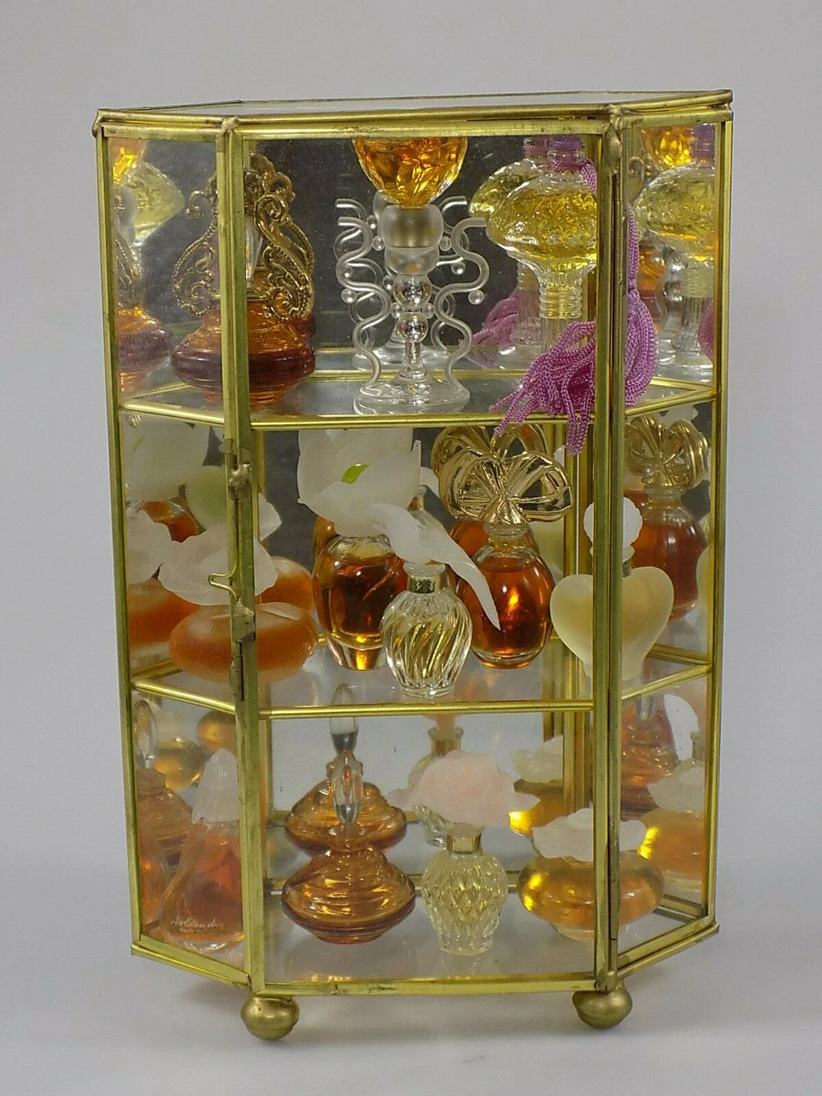 Vintage 12 Miniatur Flakon Glas Parfümflakon 12 verschiedene Düfte Glasvitrine