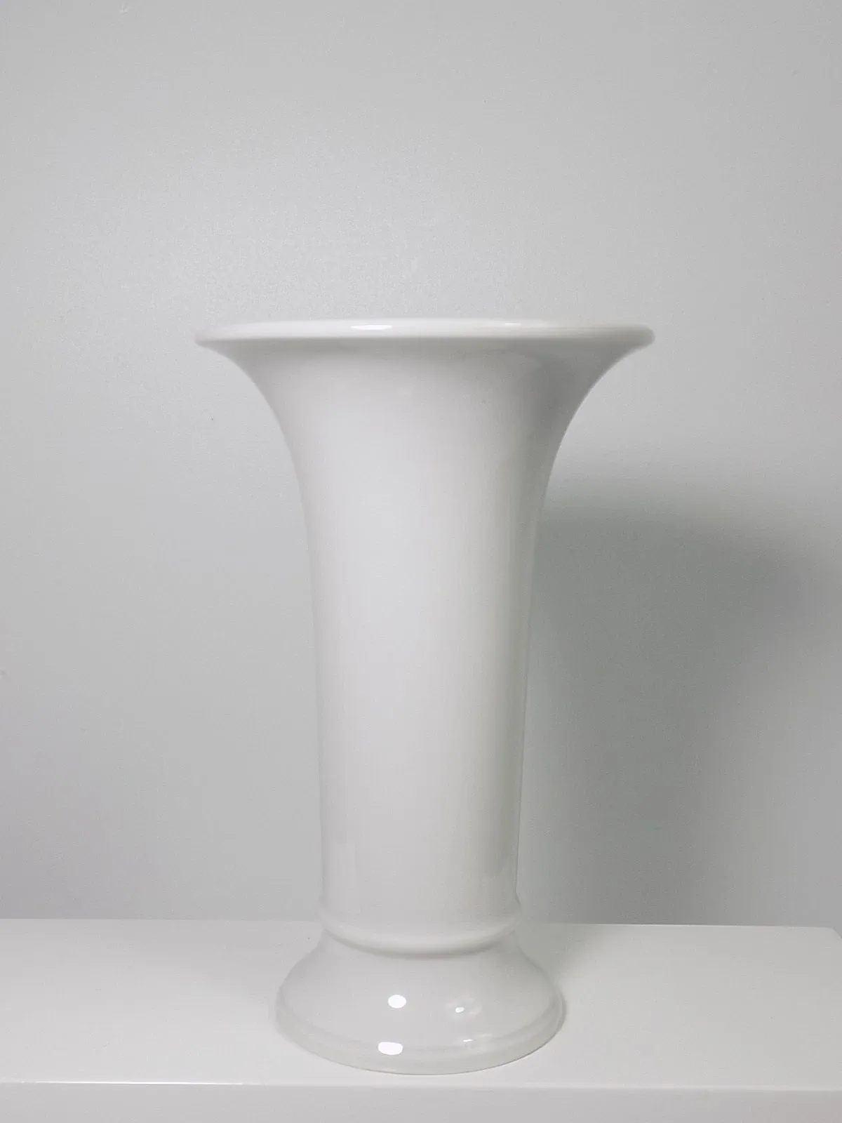 KPM Berlin Vintage Porzellan Trichtervase Karl Schinkel Blaue Zeptermarke 1.Wahl