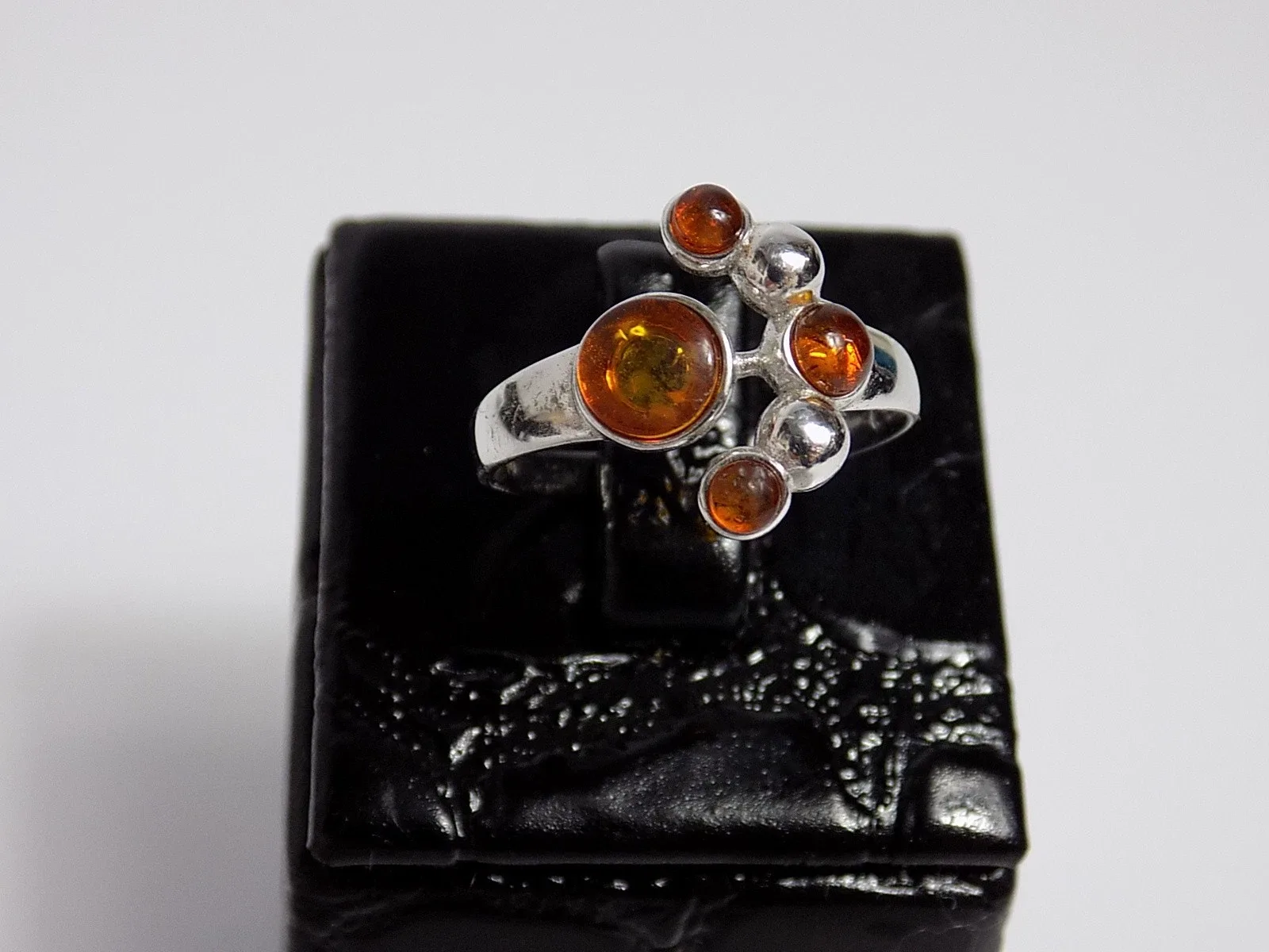 Antiker Silberring mit vier Bernsteine 925er Silber Antikschmuck Vintage