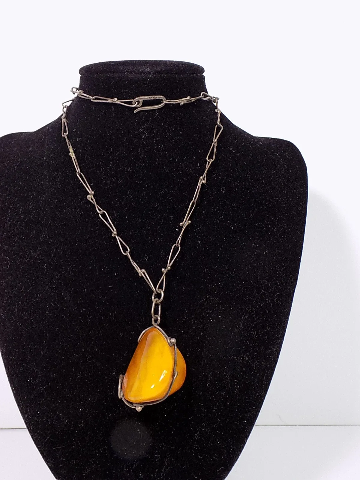 Vintage antiker Anhänger Bernstein Butterscotch Amber Silberkette Antikschmuck