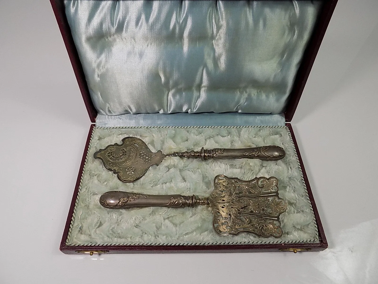 Gründerzeit Antik Gebäck Vorlegebesteck Silber Floral verziert im Etui