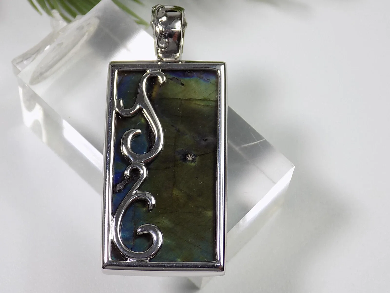 Eleganter Moderner Unisex Clipanhänger Spektrolith Stein 925er Silber Design