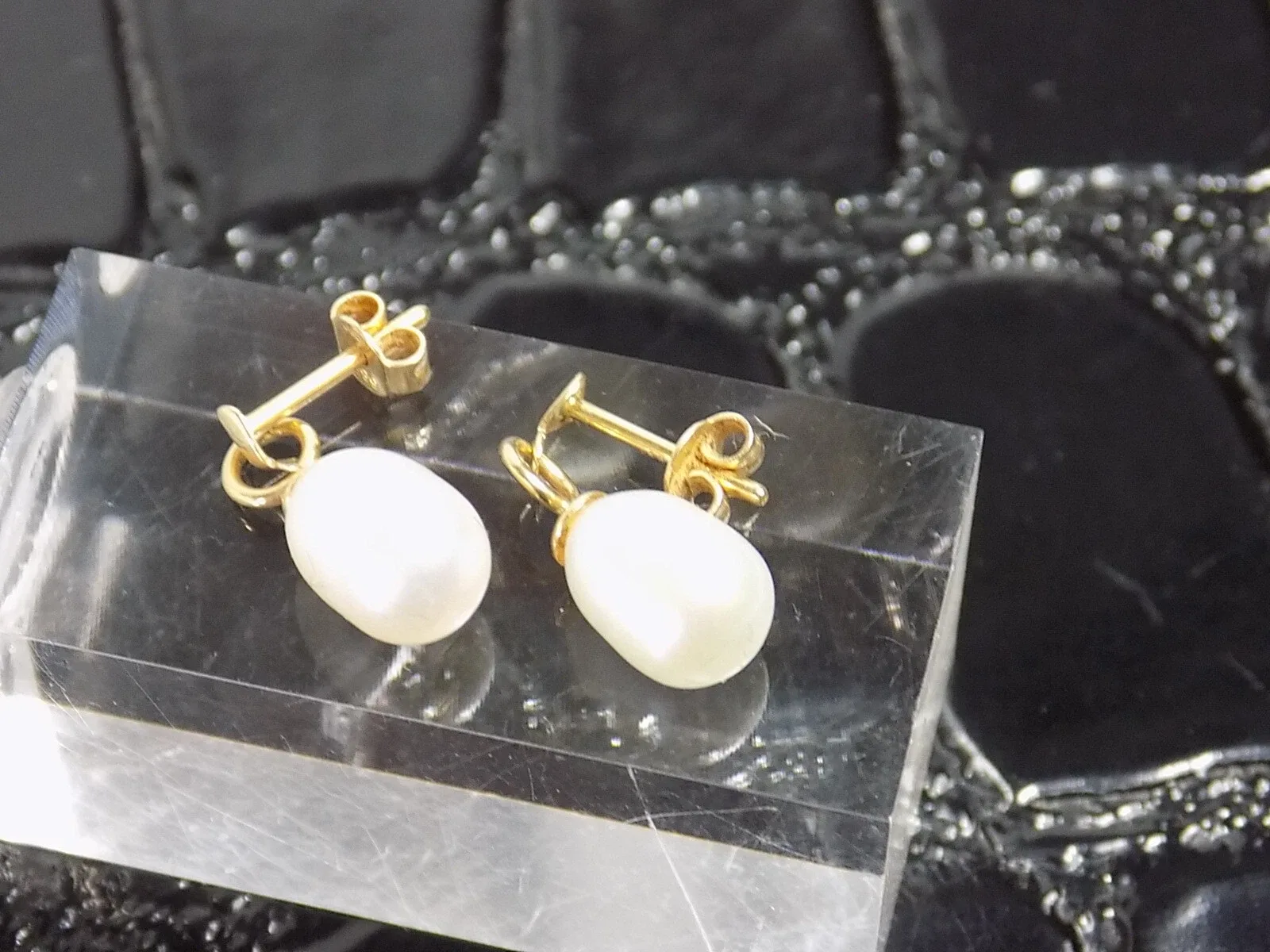 Elegante Damen Ohrringe mit Perlen weiß Tropfen 585er 14K Gelbgold Ohrstecker