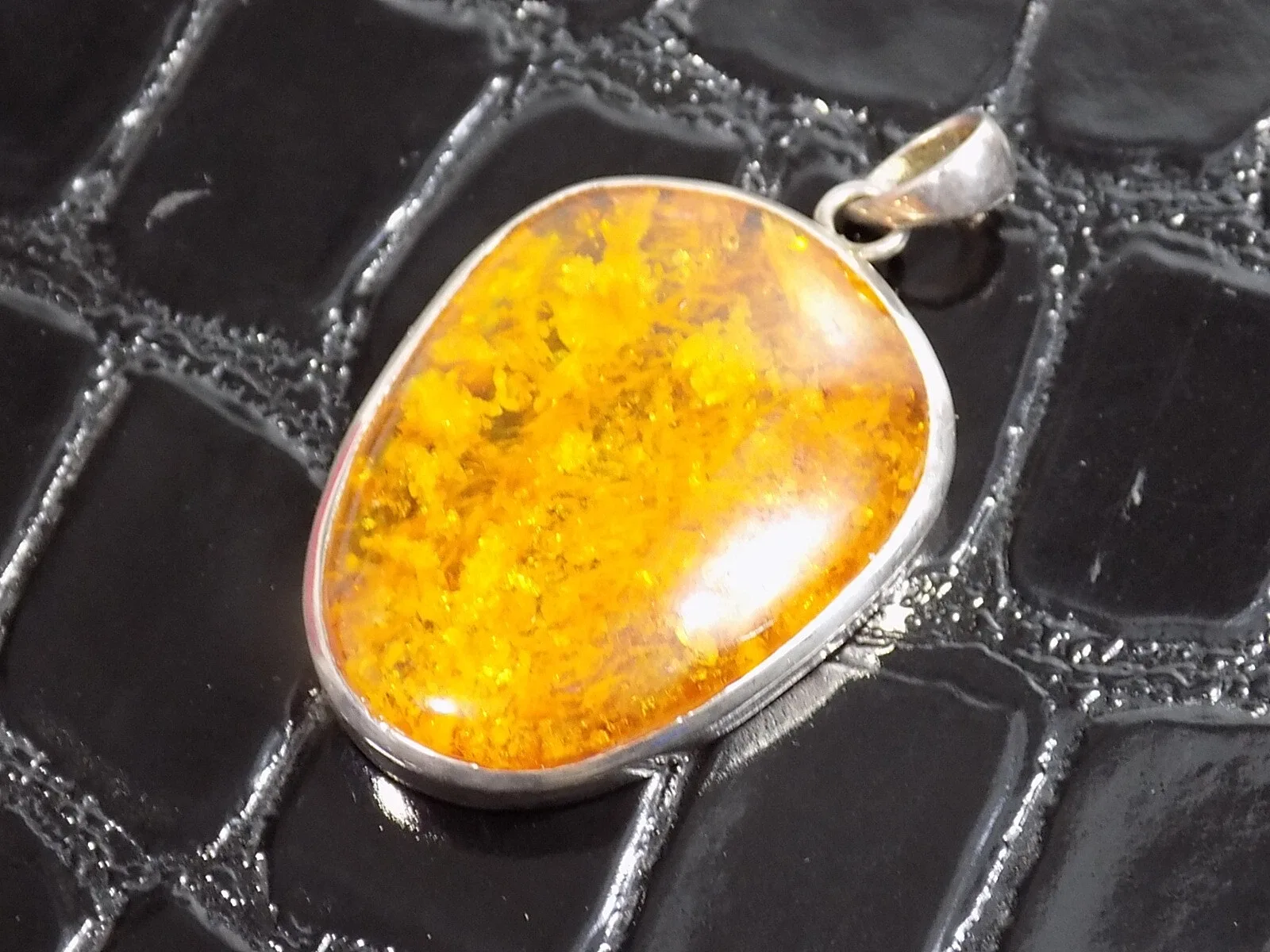 Vintage Modern Anhänger mit Bernstein Sterling Silber Designschmuck