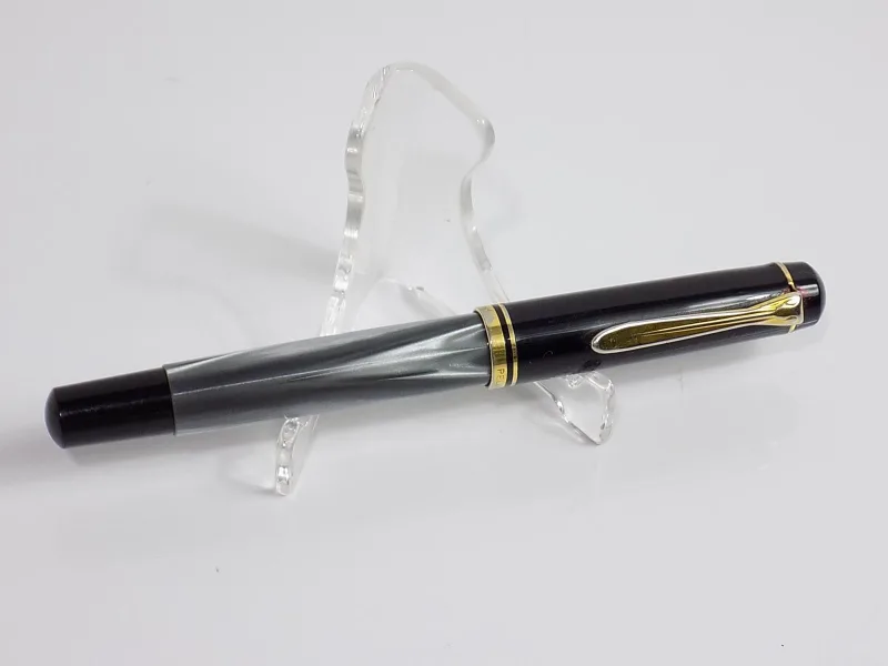 Vintage Pelikan Kolbenfüller Goldfeder M 200 Grau-Schwarz Füller W-Germany
