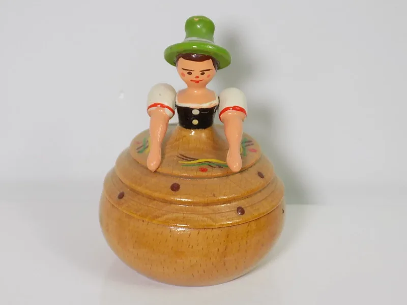 Vintage Erzgebirge Nadeldose Nadelköcher Figürlich Holz antik 2 Teilig